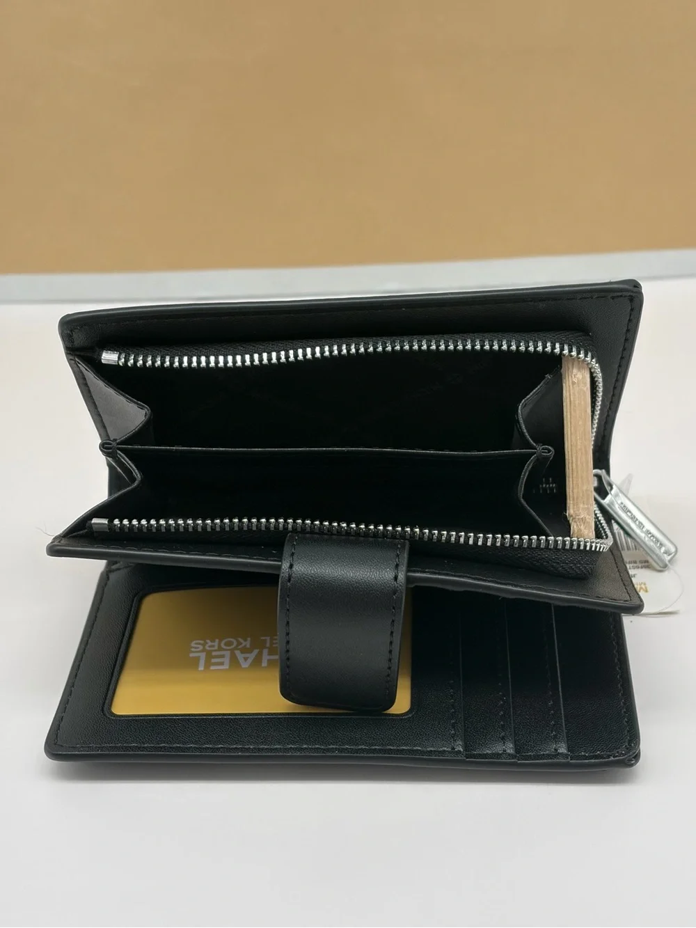 Michael Kors compact bi